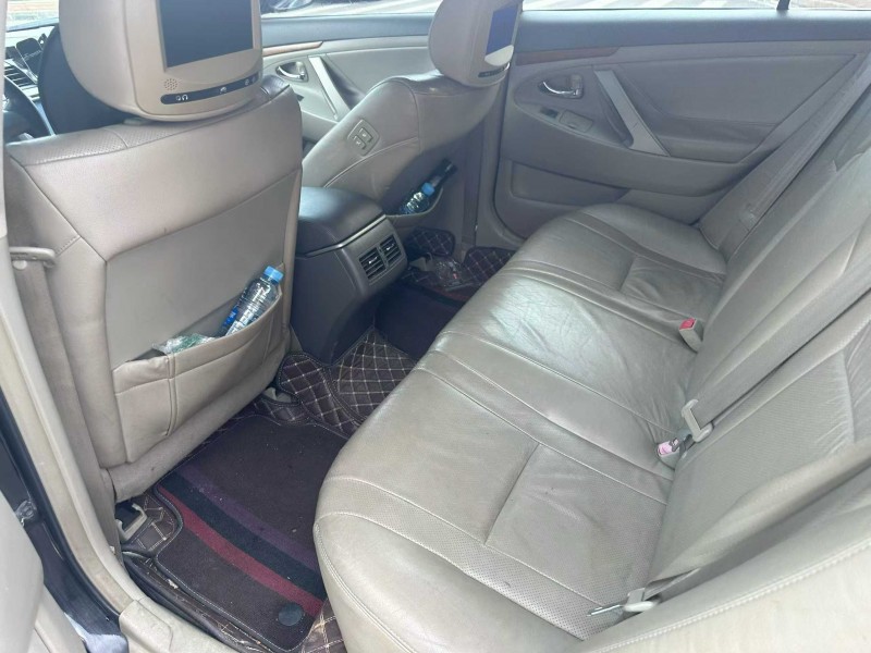 南宁10年丰田凯美瑞6