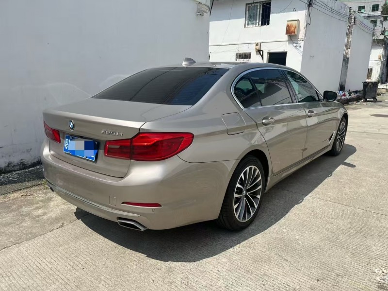 广州20年宝马5系8