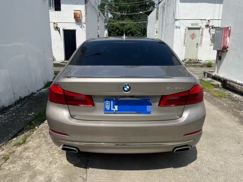 广州20年宝马5系9