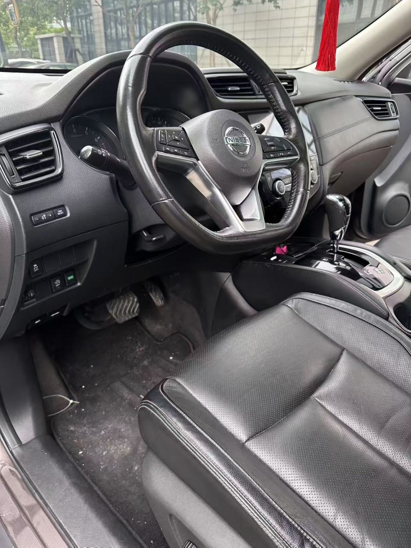 佛山19年日产奇骏4