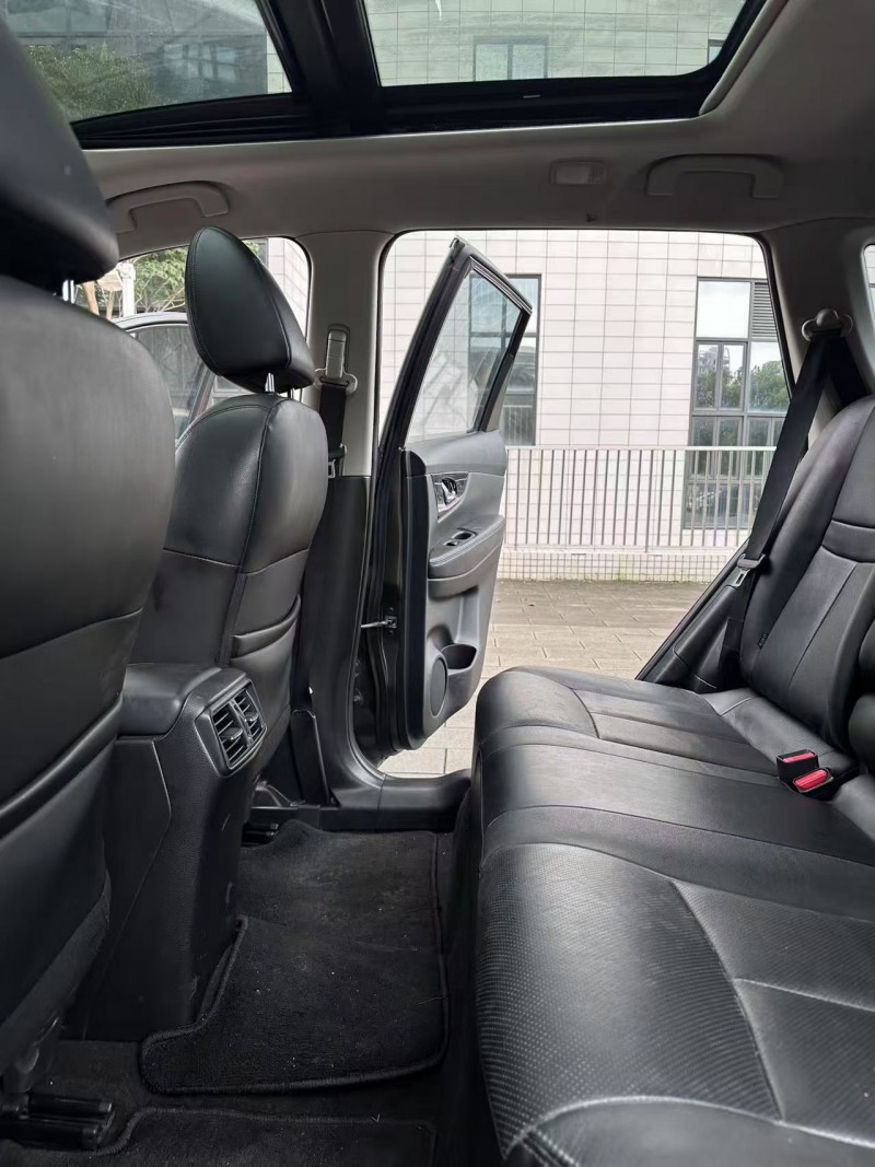 佛山19年日产奇骏6