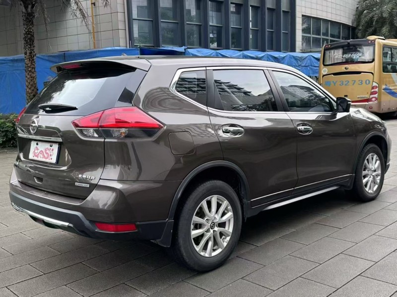 佛山19年日产奇骏7