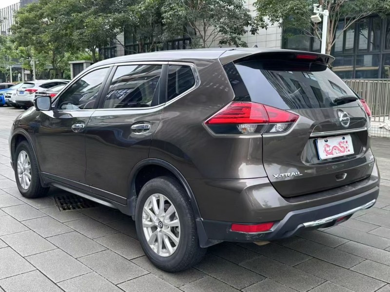 佛山19年日产奇骏8