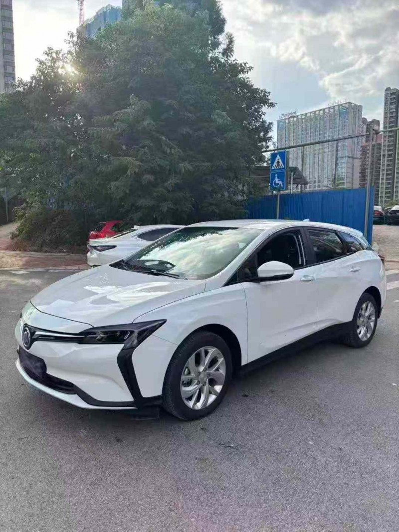 南宁24年别克微蓝2