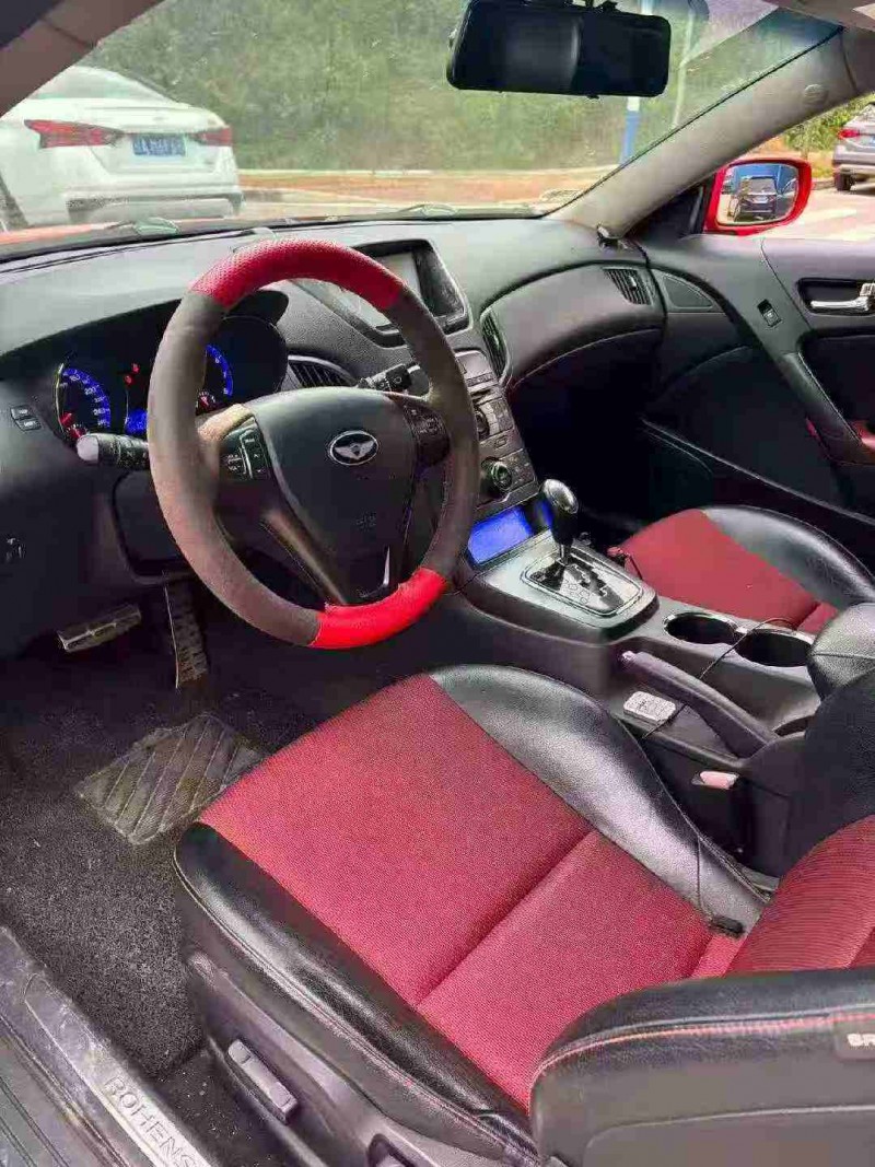 南宁12年现代劳恩斯酷派4