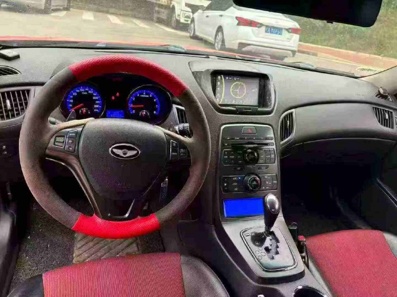 南宁12年现代劳恩斯酷派5