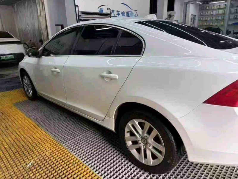 九江17年沃尔沃S60L8