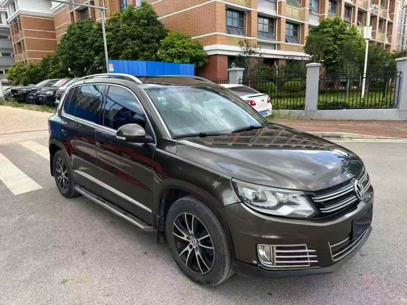 南宁14年大众途观3