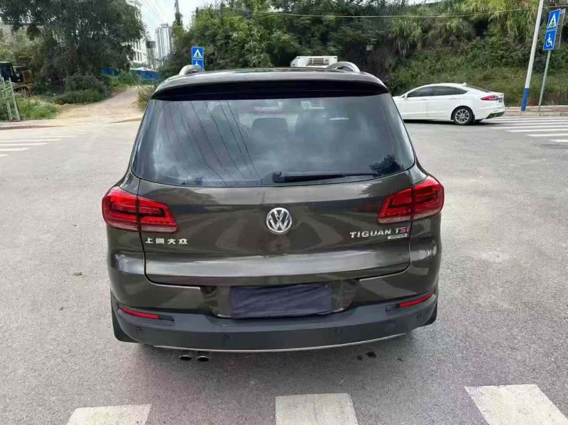 南宁14年大众途观9