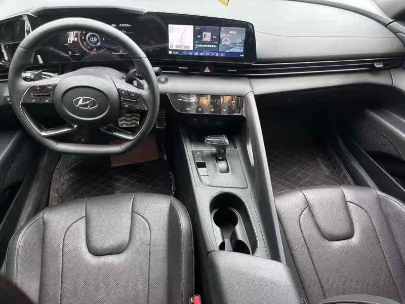 南宁23年现代伊兰特5