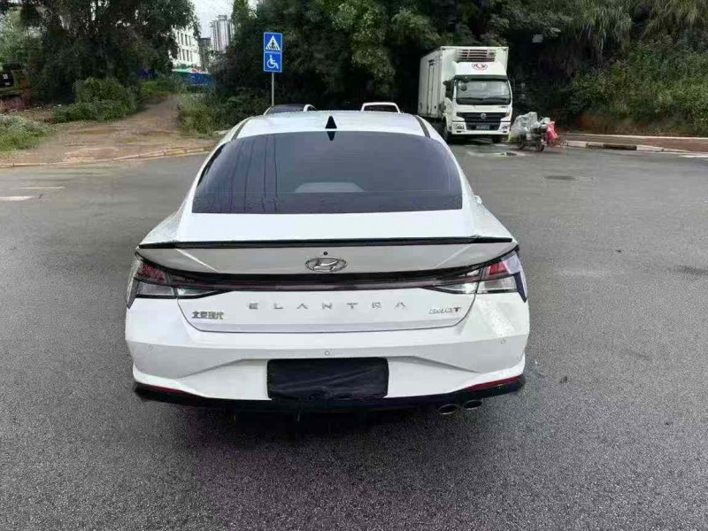 南宁23年现代伊兰特9