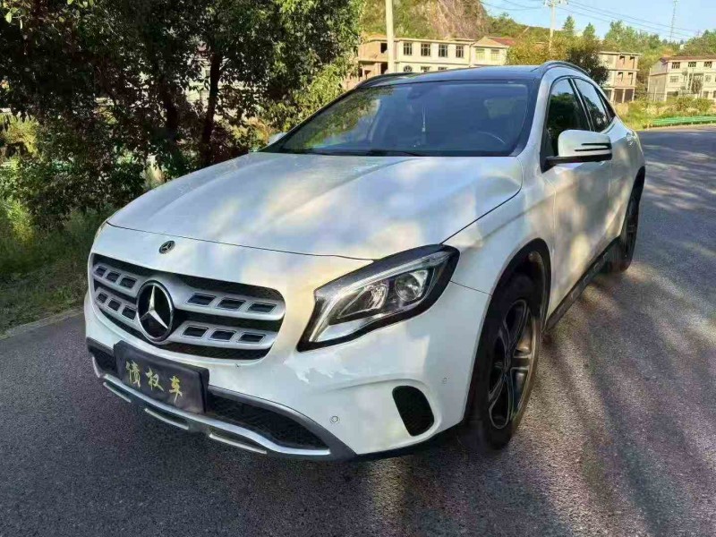 萍乡18年奔驰GLA3