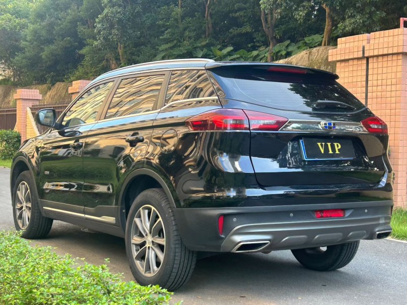 东莞18年吉利博越9