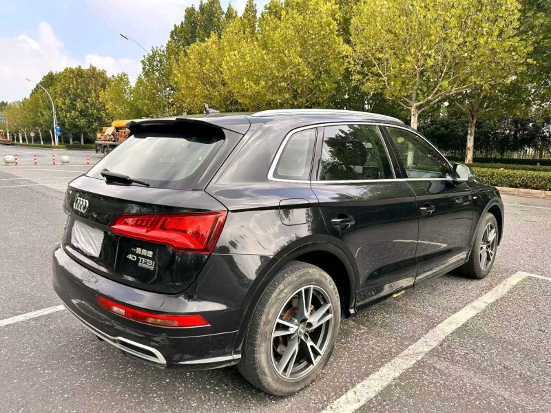 苏州19年奥迪Q58