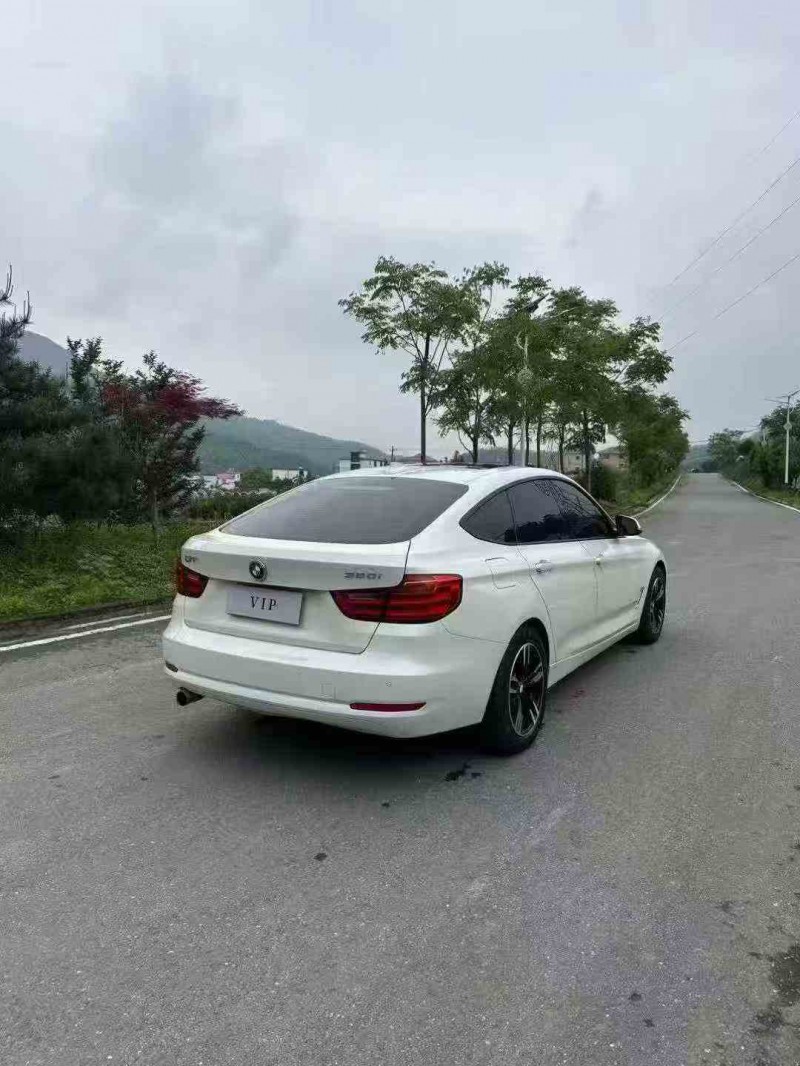 景德镇13年宝马3系8
