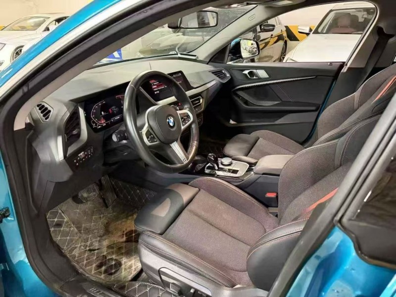 成都22年宝马2系6