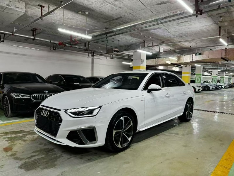 成都24年奥迪A4L2