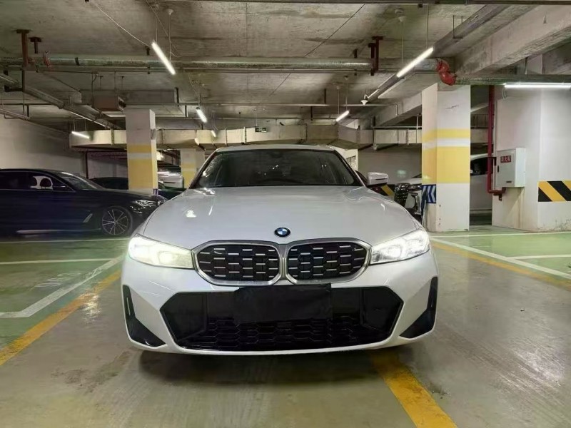 成都24年宝马3系1