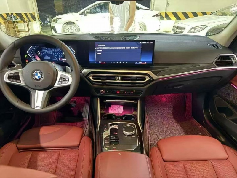 成都24年宝马3系4