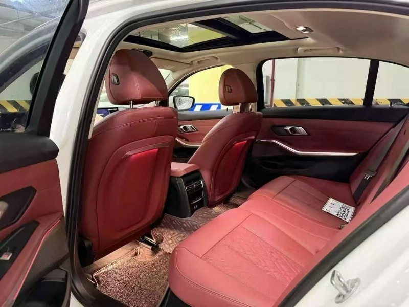 成都24年宝马3系5