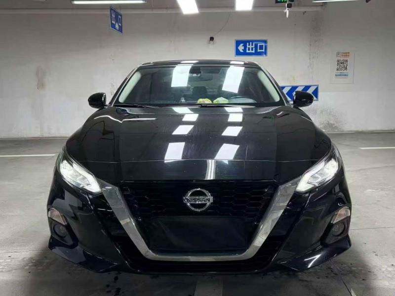 成都22年日产天籁1