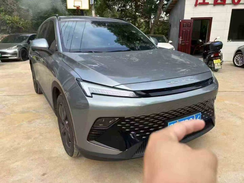 景德镇23年北汽制造魔方3