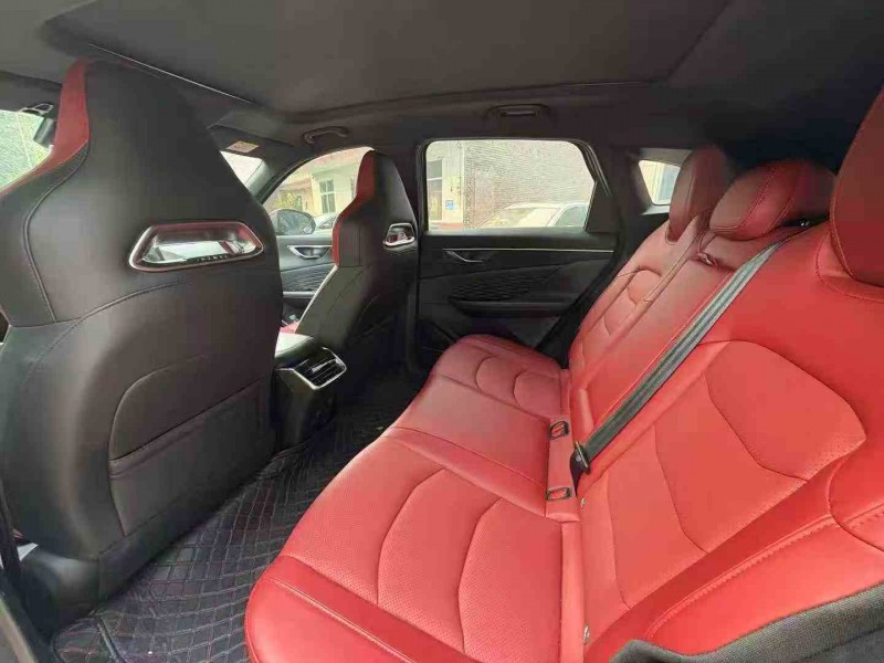 景德镇23年北汽制造魔方6