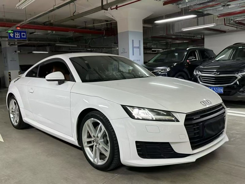 成都16年奥迪TT2