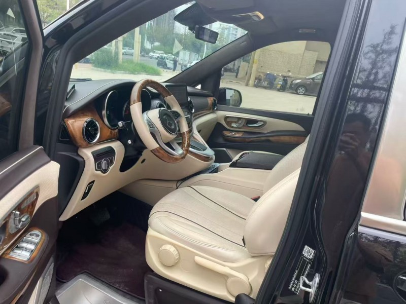 平顶山22年奔驰戴纳肯7