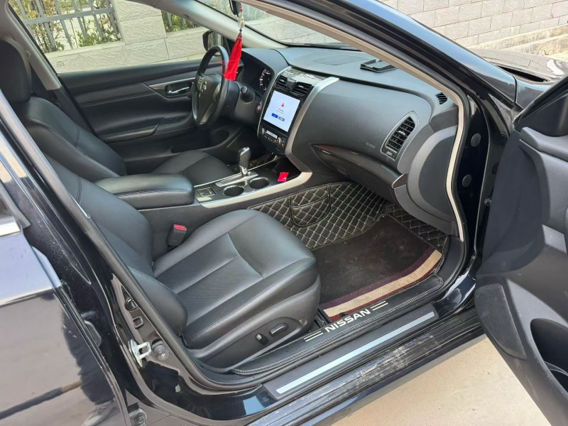 平顶山16年日产天籁6