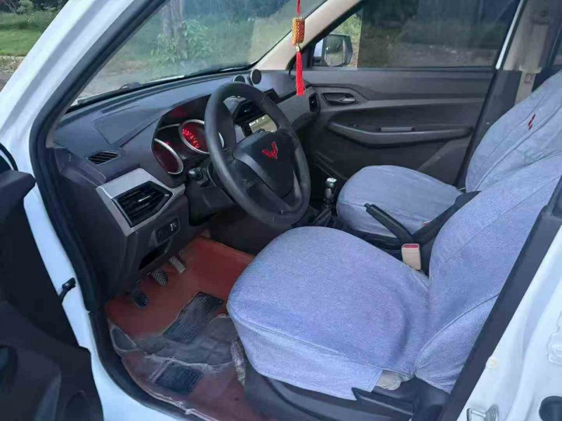 三明21年五菱汽车宏光7