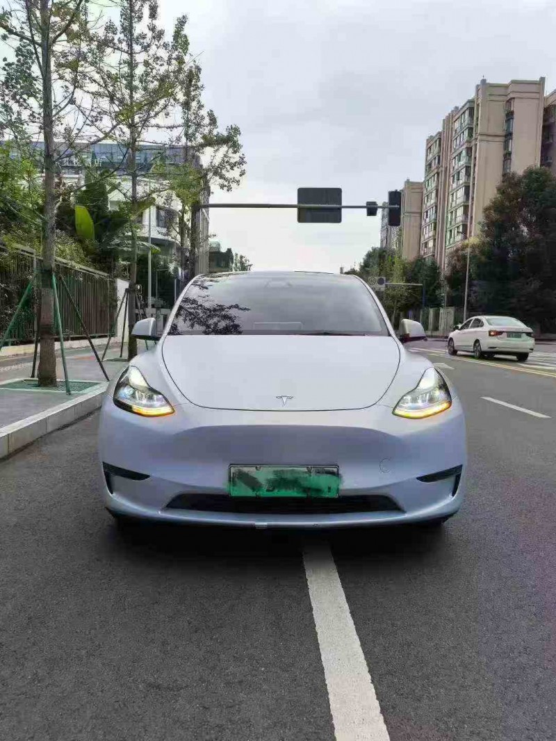 广元21年特斯拉MODEL Y1