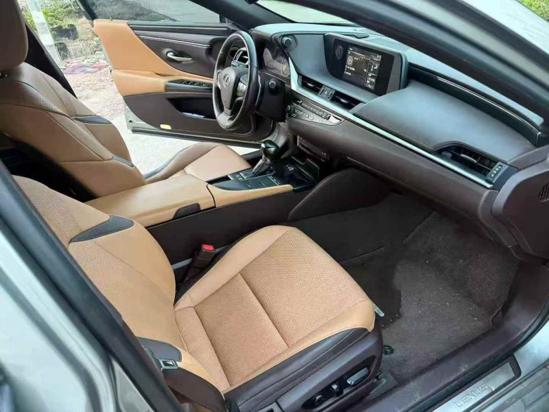 深圳20年雷克萨斯ES6