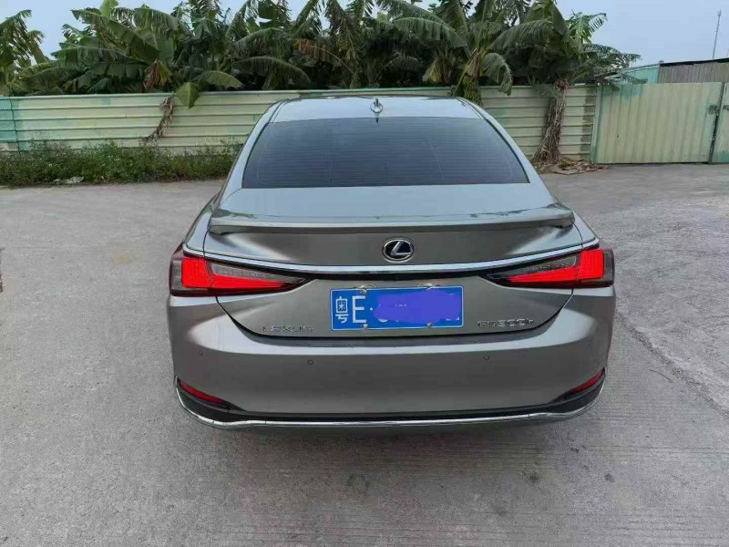 深圳20年雷克萨斯ES9