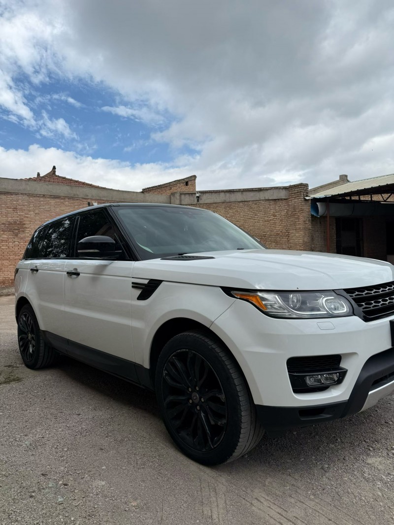 平凉17年路虎揽胜运动2