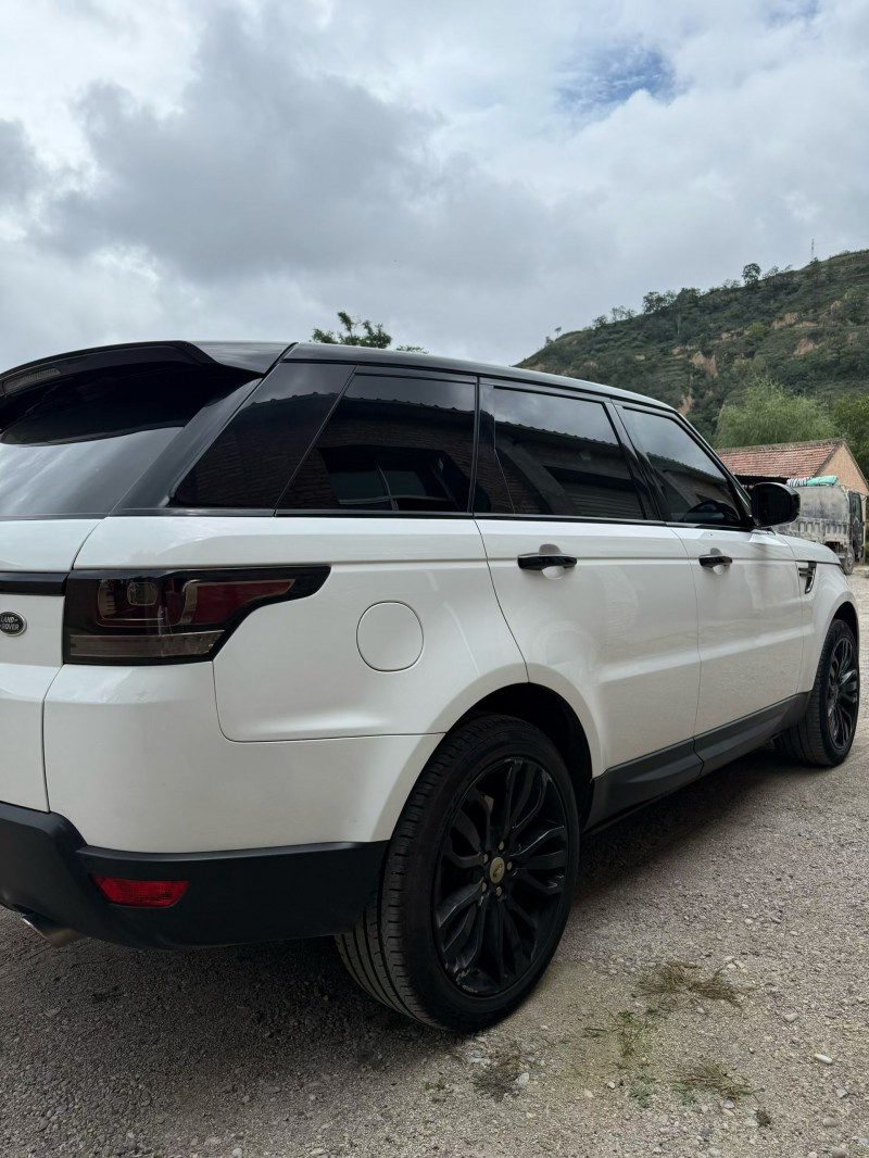 平凉17年路虎揽胜运动6