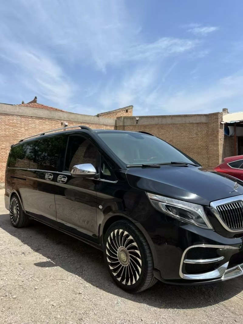 平凉18年奔驰威霆2