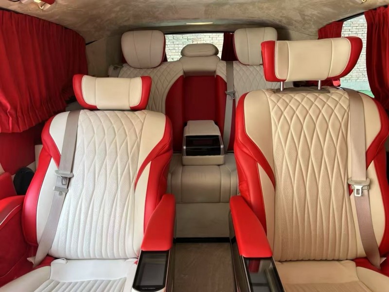 平凉18年奔驰威霆7