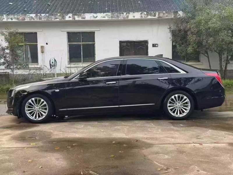 郑州16年凯迪拉克CT67