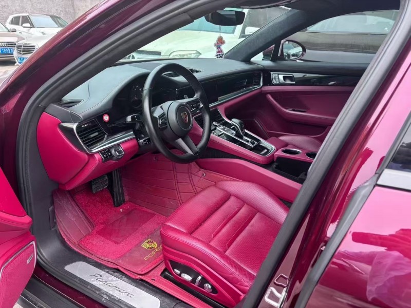 娄底21年保时捷帕拉梅拉2