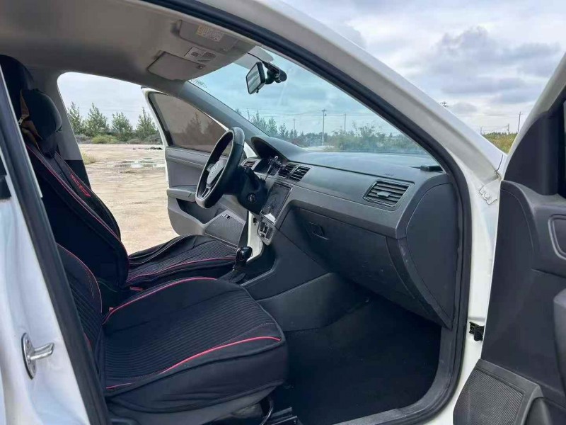 邯郸20年大众桑塔纳5