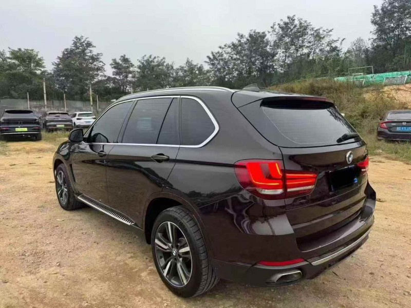 济南17年宝马X58