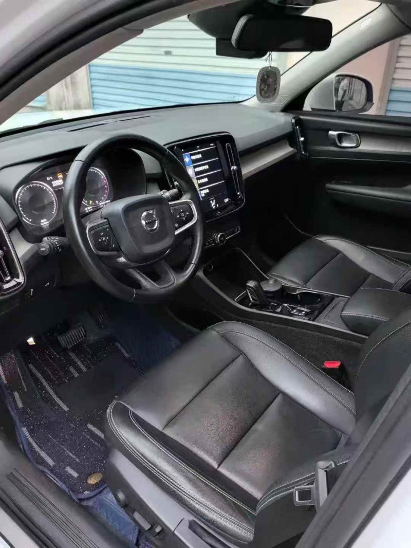 青岛20年沃尔沃XC404