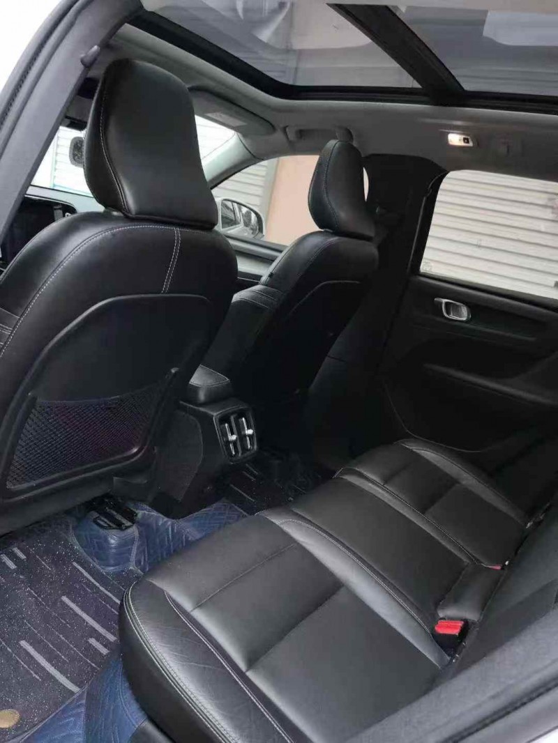 青岛20年沃尔沃XC409