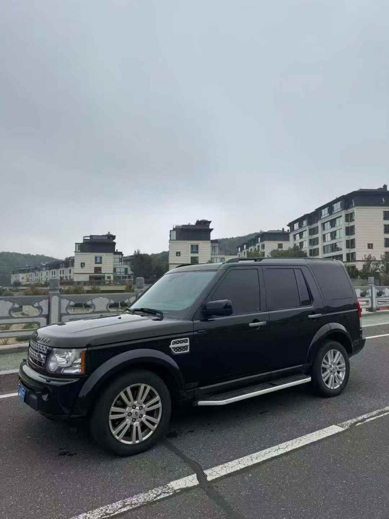 青岛11年路虎发现3