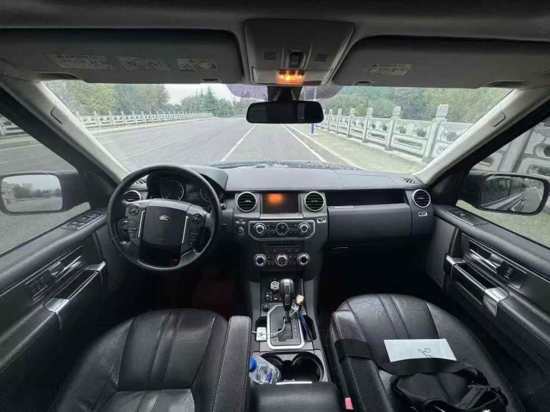 青岛11年路虎发现5