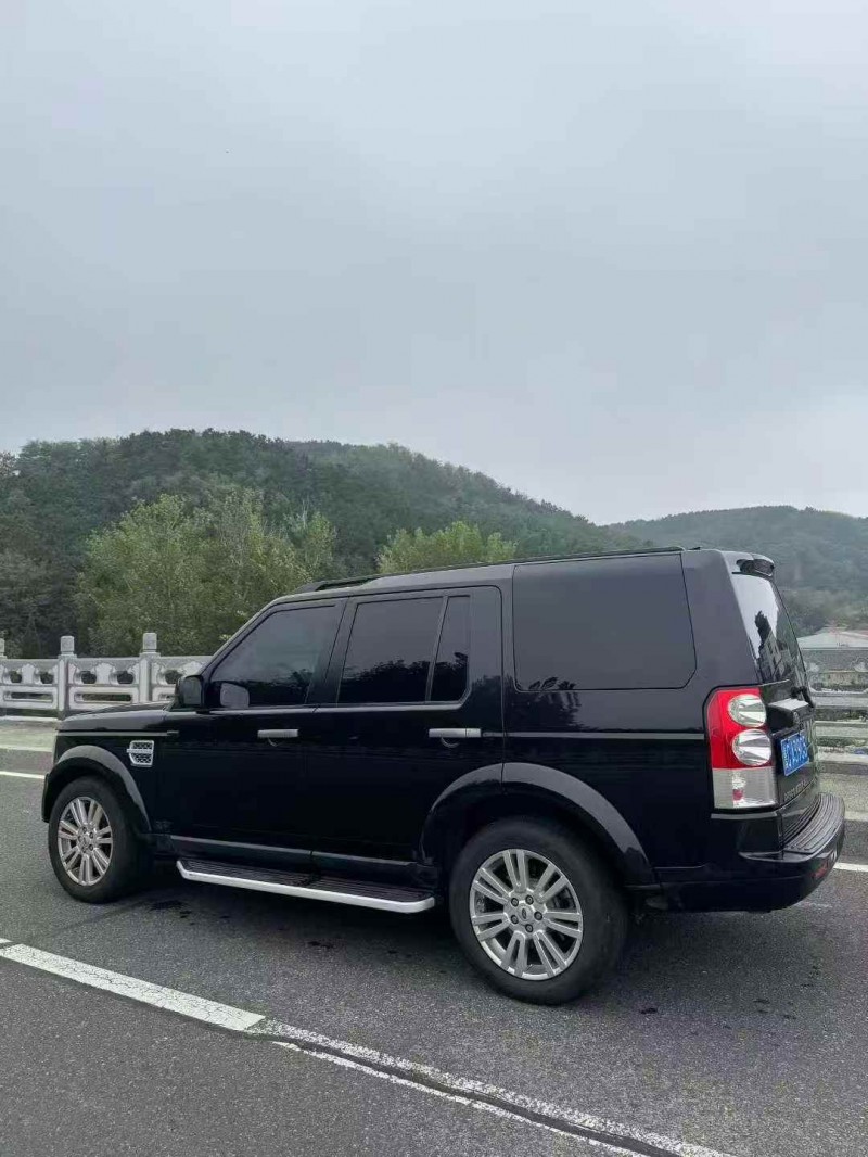 青岛11年路虎发现7