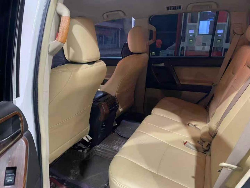 淄博12年丰田普拉多6