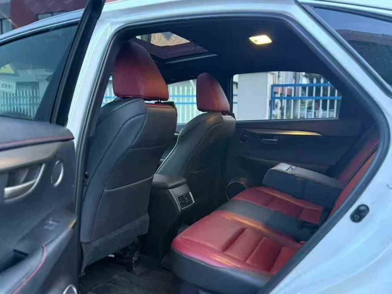 九江15年雷克萨斯NX7