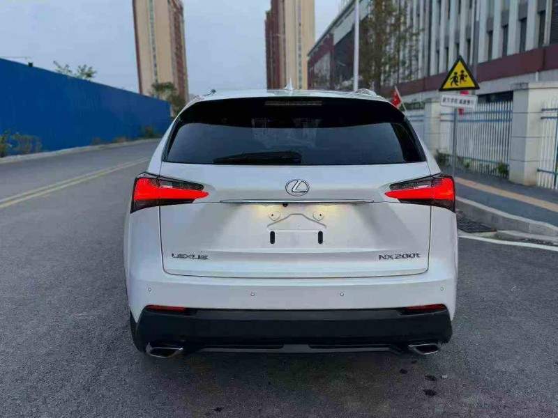 九江15年雷克萨斯NX9